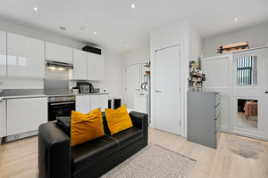 Photo 7- click for photo gallery